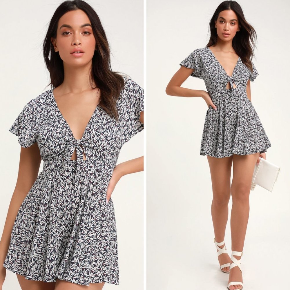 Dondi Navy Blue and White Print Romper Size Small